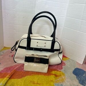 Kate Spade ♠️ purse and keychain wallet